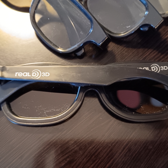 3D GLASSES - Picture 2 of 2